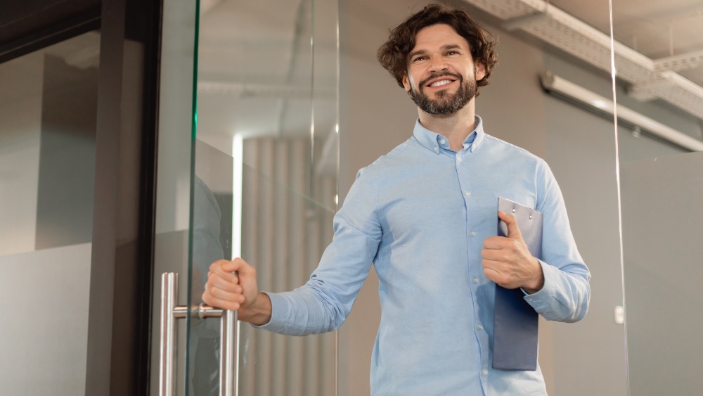 Ten-critical-questions-to-ask-before-selecting-door-hardware